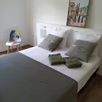 Grand Lumineux Pour 6 Personnes